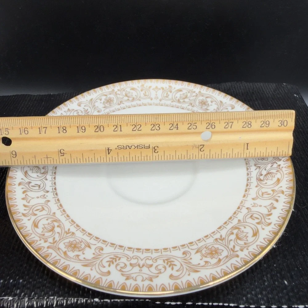 Royal Castle Goldaccent Ivory China Tea Cup and Saucer Set Gold Trim Made‎ Japan